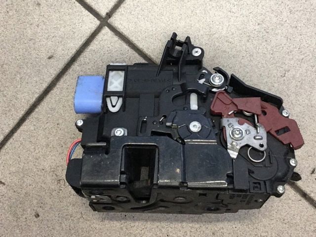 bontott VW TOURAN Jobb hátsó Ajtózár