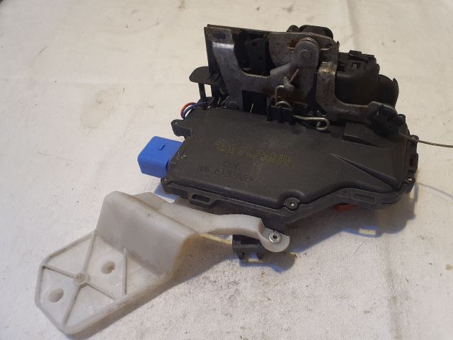 bontott VW TOURAN Jobb hátsó Ajtózár