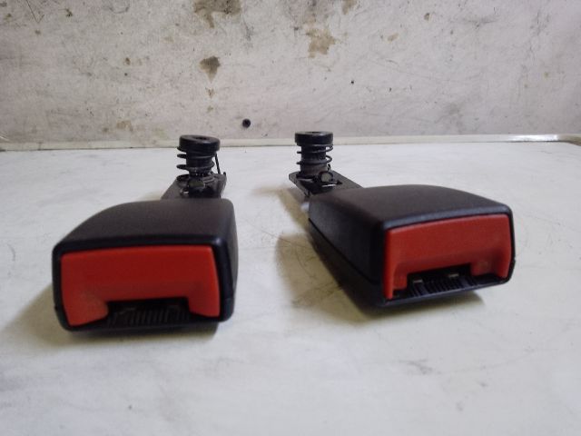 bontott VW TOURAN Jobb hátsó Biztonsági Öv Csat