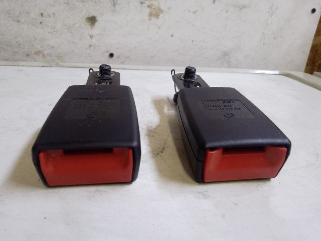 bontott VW TOURAN Jobb hátsó Biztonsági Öv Csat