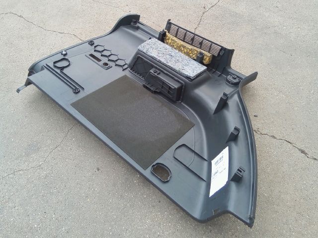 bontott VW TOURAN Jobb hátsó Csomagtér Burkolat (Műanyag)