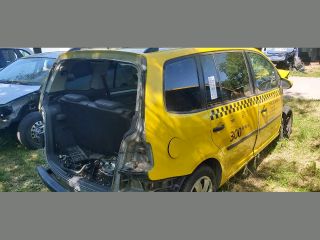 bontott VW TOURAN Jobb hátsó Csonkállvány Kerékaggyal