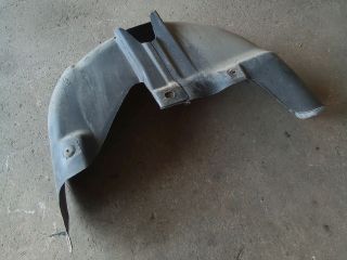 bontott VW TOURAN Jobb hátsó Dobbetét (Kerékjárati, Műanyag)