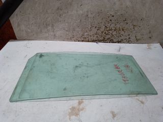 bontott VW TOURAN Jobb hátsó Fixüveg (Ajtóban)