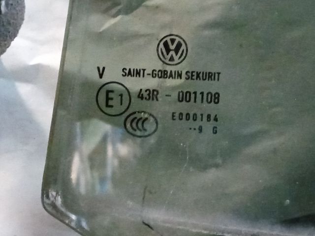 bontott VW TOURAN Jobb hátsó Fixüveg (Ajtóban)