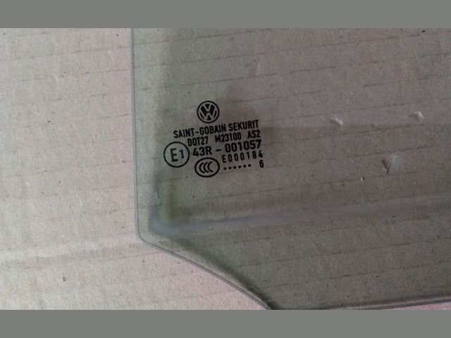 bontott VW TOURAN Jobb hátsó Fixüveg (Ajtóban)