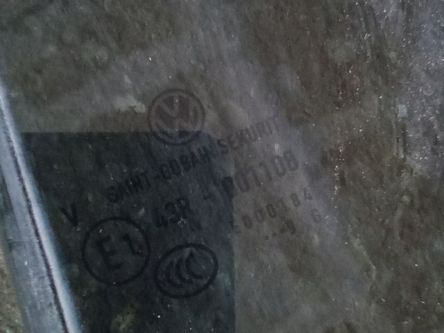 bontott VW TOURAN Jobb hátsó Fixüveg (Ajtóban)