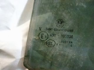 bontott VW TOURAN Jobb hátsó Fixüveg (Ajtóban)