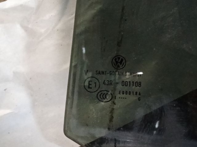 bontott VW TOURAN Jobb hátsó Fixüveg (Ajtóban)