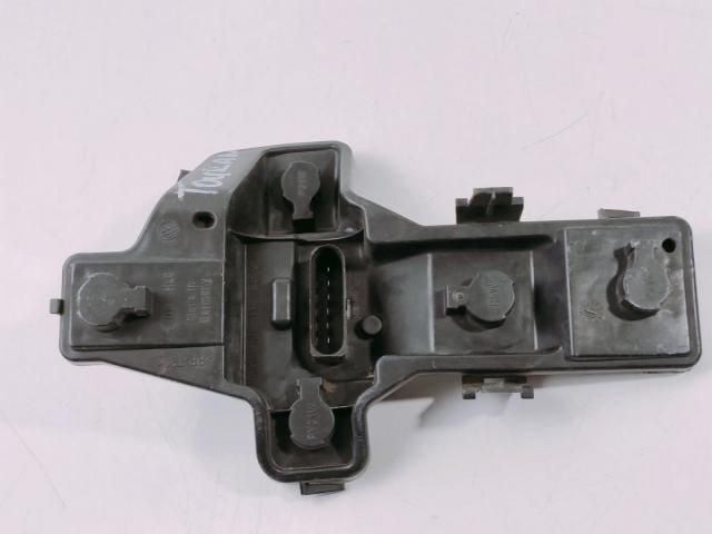 bontott VW TOURAN Jobb Hátsó Lámpa Foglalat