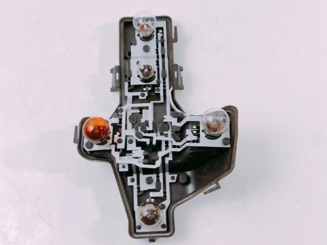 bontott VW TOURAN Jobb Hátsó Lámpa Foglalat