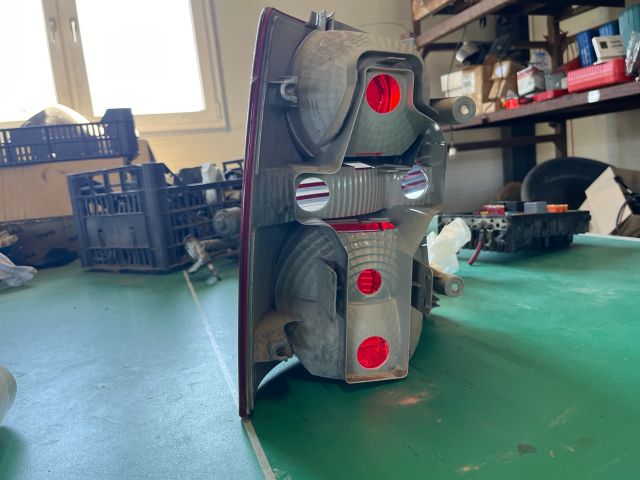 bontott VW TOURAN Jobb Hátsó Lámpa