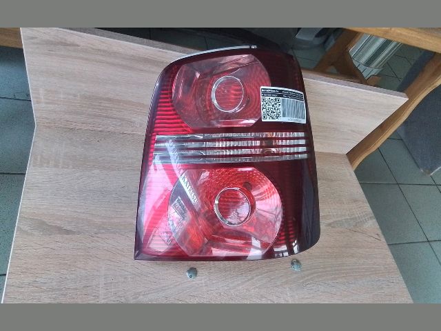 bontott VW TOURAN Jobb Hátsó Lámpa