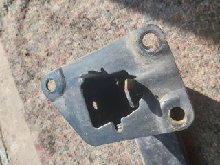 bontott VW TOURAN Jobb hátsó Lökhárító Merevítő (Fém)