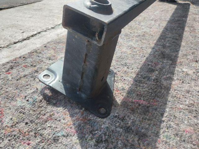 bontott VW TOURAN Jobb hátsó Lökhárító Merevítő (Fém)