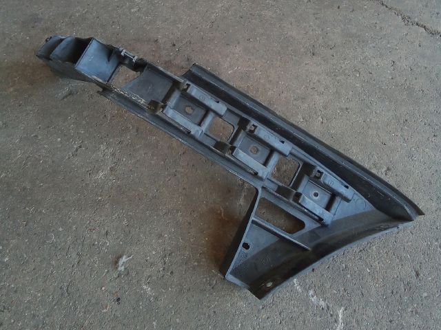 bontott VW TOURAN Jobb hátsó Lökhárító Tartó (Műanyag)