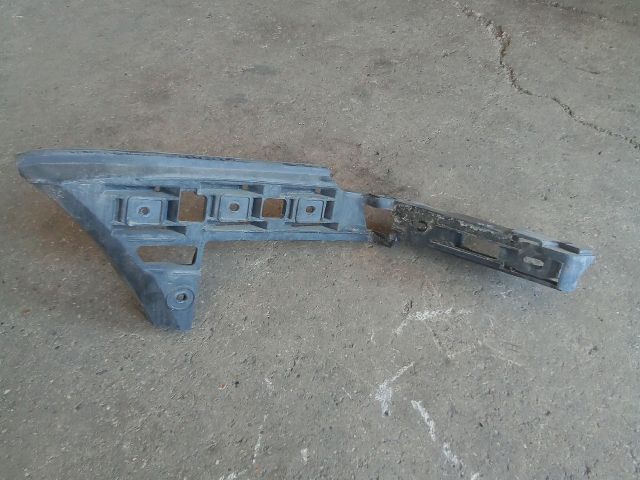 bontott VW TOURAN Jobb hátsó Lökhárító Tartó (Műanyag)