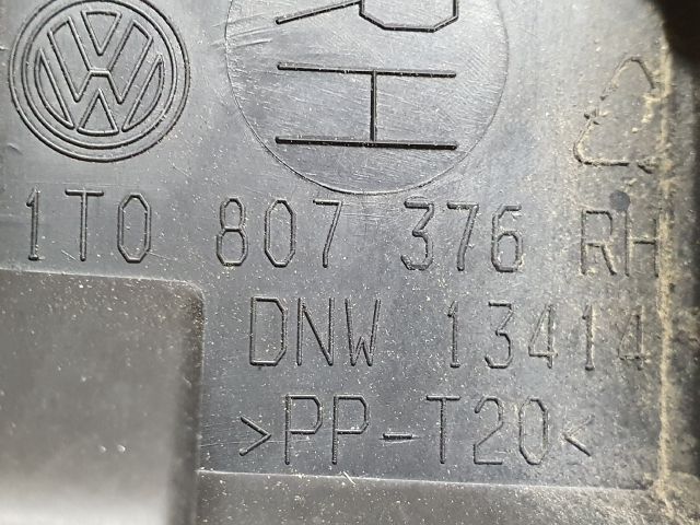 bontott VW TOURAN Jobb hátsó Oldal Lökhárító Tartó (Műanyag)