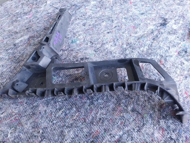 bontott VW TOURAN Jobb hátsó Oldal Lökhárító Tartó (Műanyag)