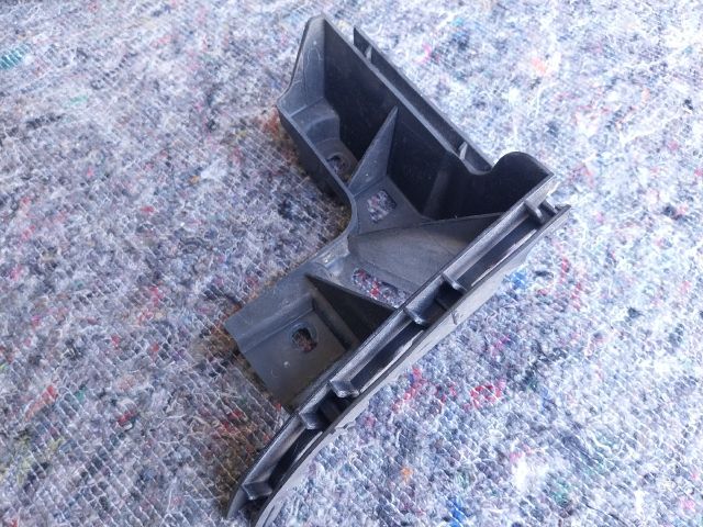 bontott VW TOURAN Jobb hátsó Oldal Lökhárító Tartó (Műanyag)