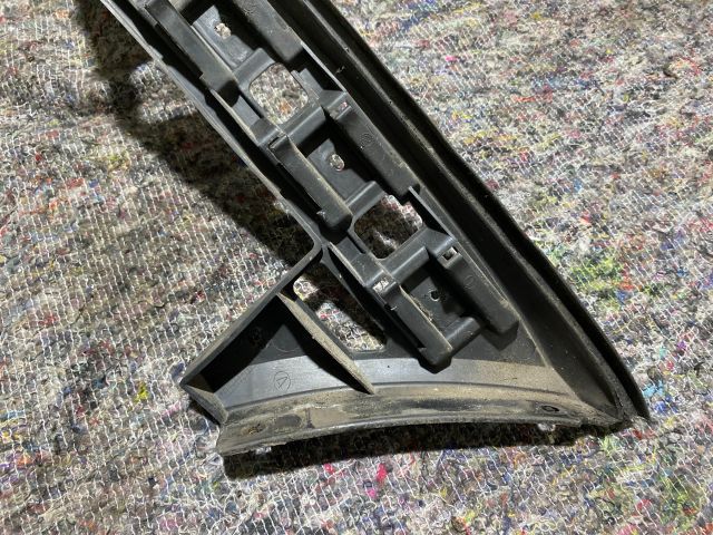 bontott VW TOURAN Jobb hátsó Oldal Lökhárító Tartó (Műanyag)