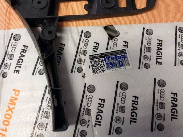 bontott VW TOURAN Jobb hátsó Oldal Lökhárító Tartó (Műanyag)