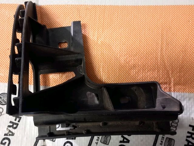 bontott VW TOURAN Jobb hátsó Oldal Lökhárító Tartó (Műanyag)