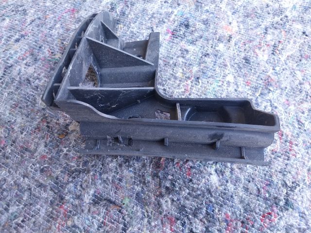 bontott VW TOURAN Jobb hátsó Oldal Lökhárító Tartó (Műanyag)