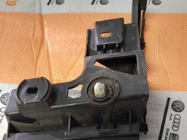 bontott VW TOURAN Jobb hátsó Oldal Lökhárító Tartó (Műanyag)