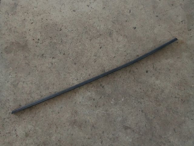 bontott VW TOURAN Jobb hátsó Vízlehúzó Gumicsík