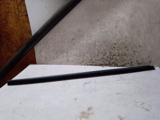 bontott VW TOURAN Jobb hátsó Vízlehúzó Gumicsík