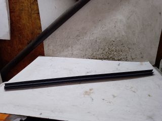 bontott VW TOURAN Jobb hátsó Vízlehúzó Gumicsík