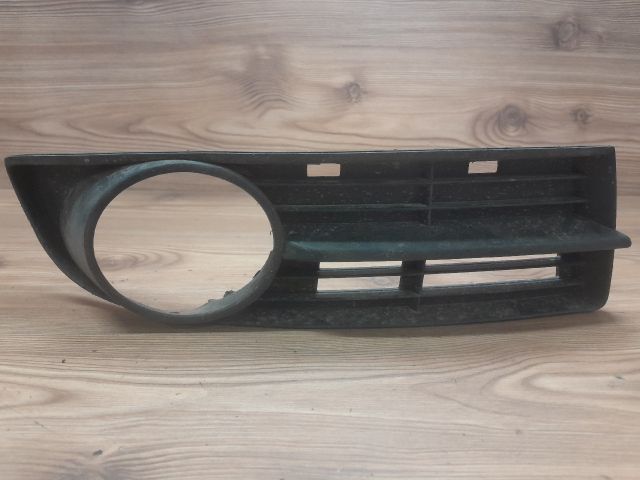 bontott VW TOURAN Jobb Ködfényszóró Lámpakeret