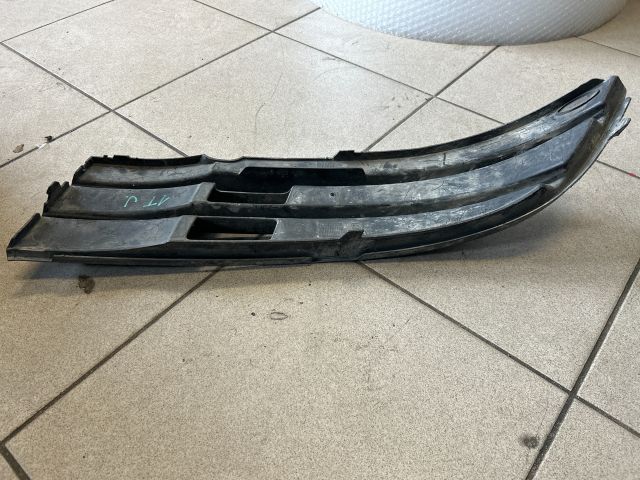 bontott VW TOURAN Jobb Ködlámpa Rács