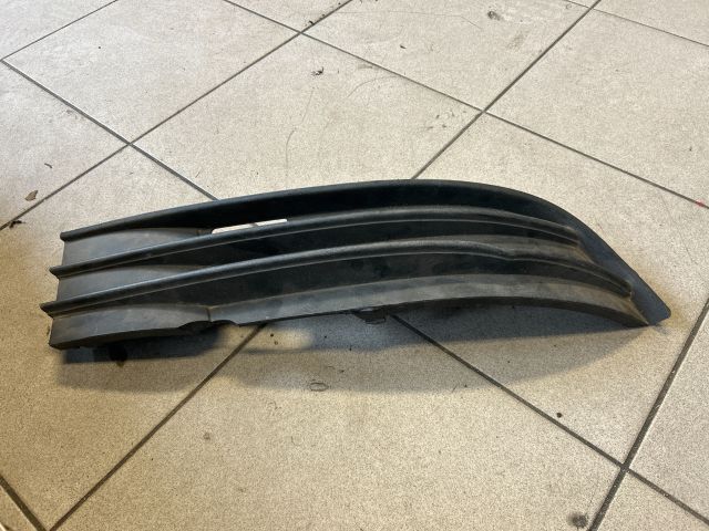 bontott VW TOURAN Jobb Ködlámpa Rács