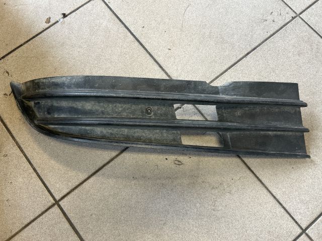 bontott VW TOURAN Jobb Ködlámpa Rács