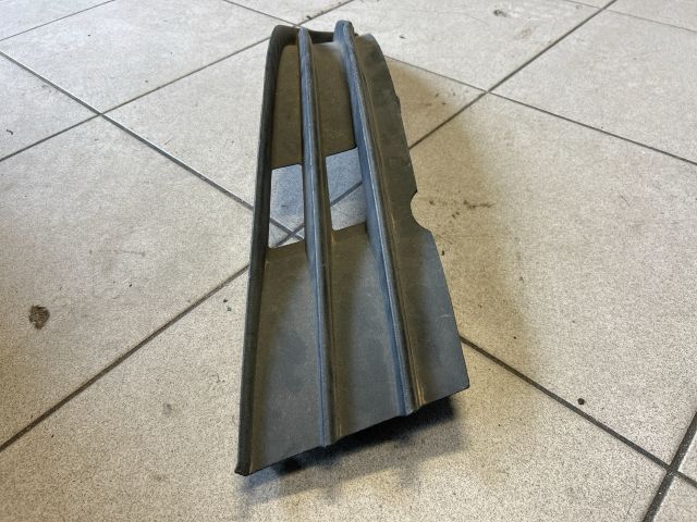 bontott VW TOURAN Jobb Ködlámpa Rács