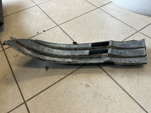 bontott VW TOURAN Jobb Ködlámpa Rács