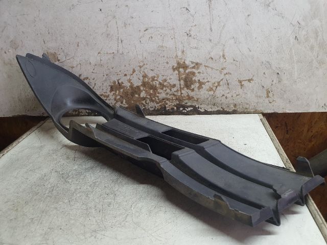 bontott VW TOURAN Jobb Ködlámpa Rács