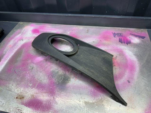 bontott VW TOURAN Jobb Ködlámpa Rács