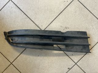 bontott VW TOURAN Jobb Ködlámpa Rács