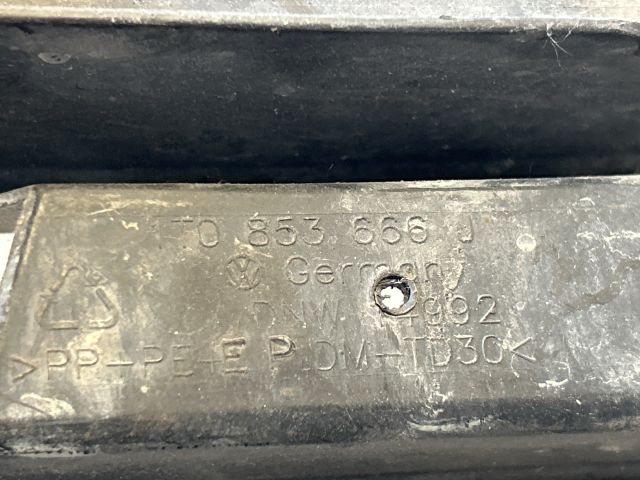 bontott VW TOURAN Jobb Ködlámpa Rács