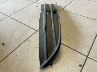 bontott VW TOURAN Jobb Ködlámpa Rács