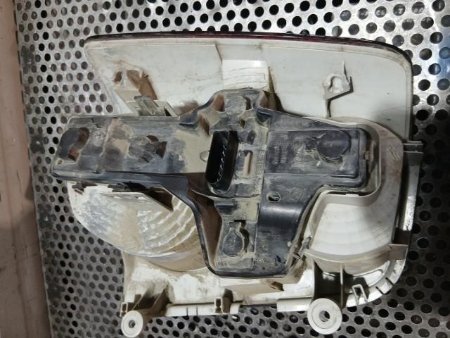 bontott VW TOURAN Jobb Külső Hátsó Lámpa