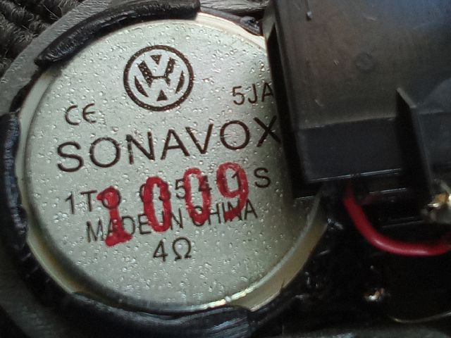 bontott VW TOURAN Jobb Műszerfal Hangszóró