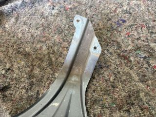 bontott VW TOURAN Jobb Sárvédő Oldaltartó