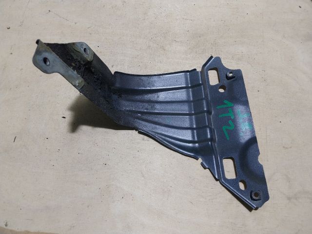 bontott VW TOURAN Jobb Sárvédő Oldaltartó