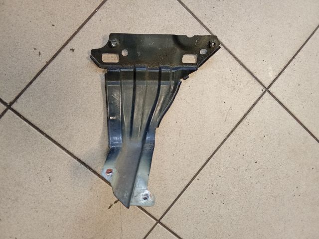 bontott VW TOURAN Jobb Sárvédő Oldaltartó