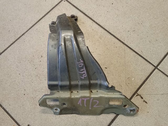 bontott VW TOURAN Jobb Sárvédő Oldaltartó