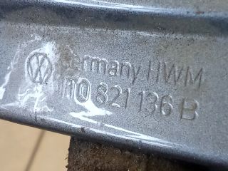 bontott VW TOURAN Jobb Sárvédő Oldaltartó